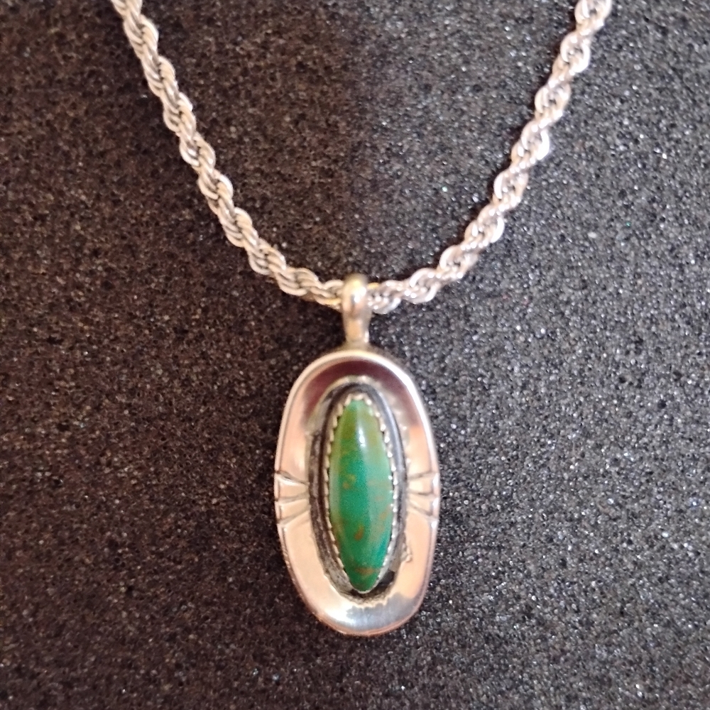 VINTAGE LES BAKER INDIAN NATIVE TURQUOISE STERLING SILVER PENDANT WITH STERLING